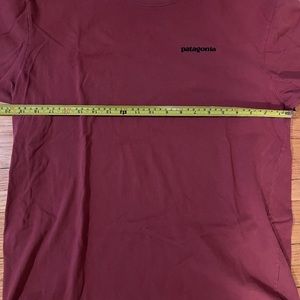 Patagonia T Shirt Burgundy (M)